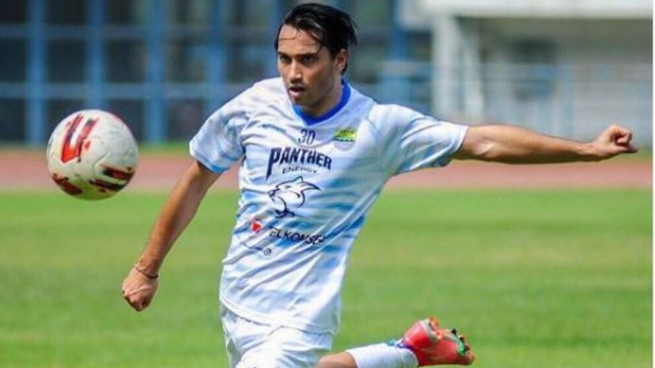 Debut Ezra Walian Bareng Persib Bandung di Piala Menpora 2021 Tertunda, Ini Kata Robert Alberts