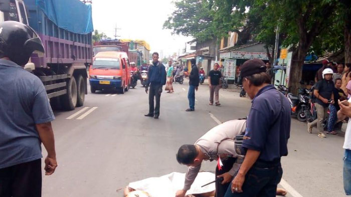 Firda Tewas Usai Terlindas Truk di Jalan Raya Sukomulyo, Gresik