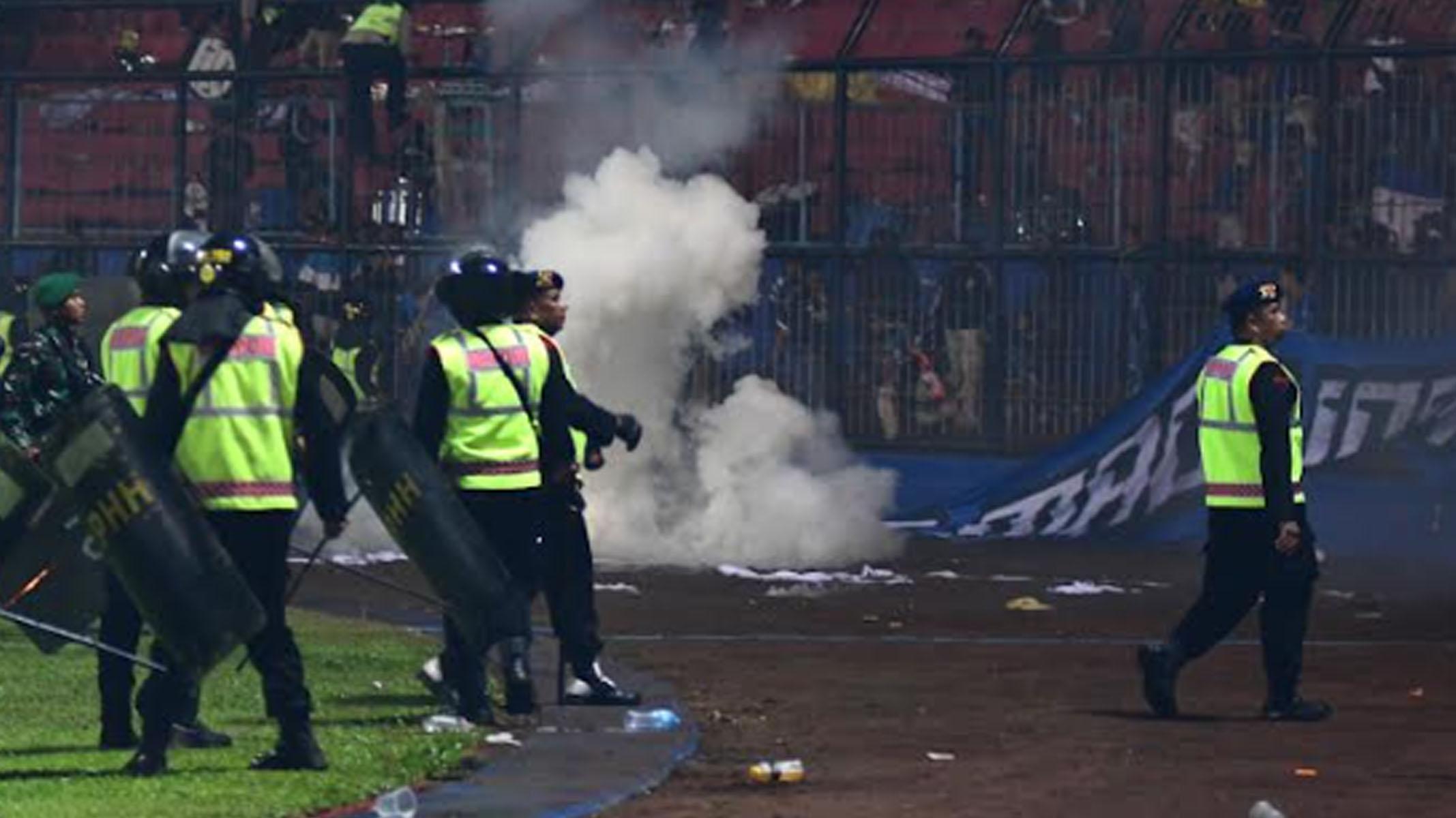 gas-air-mata-kedaluawarsa-stadion-kanjuruhan.jpg