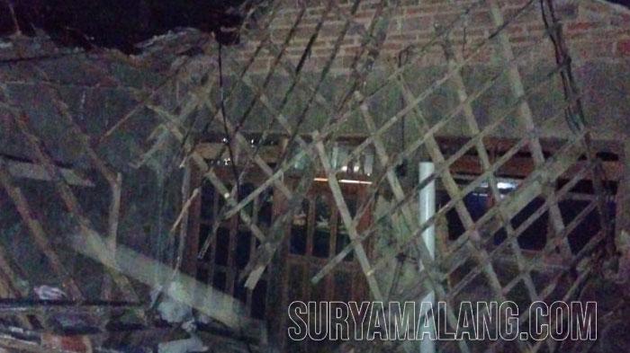 Dampak Gempa Bantul di Trenggalek, Atap Rumah Ambruk hingga Plafon Musala Runtuh