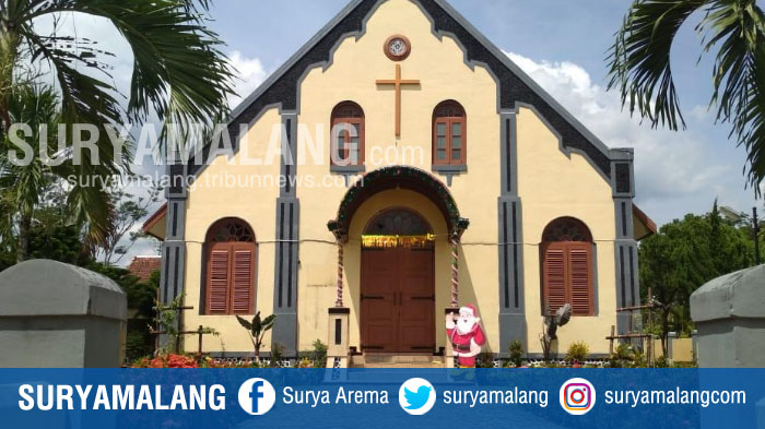 gereja-kristen-jawi-wetan-gkjw-jemaat-peniwen-di-desa-peniwen-kromengan-kabupaten-malang.jpg