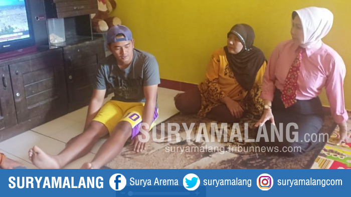 Dikunjungi Wali Kota Batu, Ortu Korban Gempa Palu Menangis