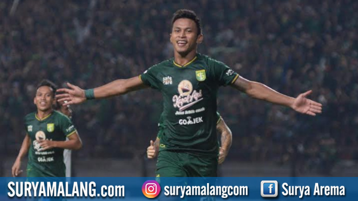 gol-pembuka-pemain-persebaya-surabaya-osvaldo-ardiles-haay.jpg