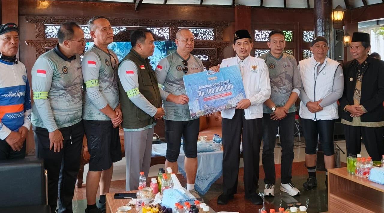 gowes-kota-malang-untuk-korban-bencana-aceh-sumatera-rp-100-juta.jpg