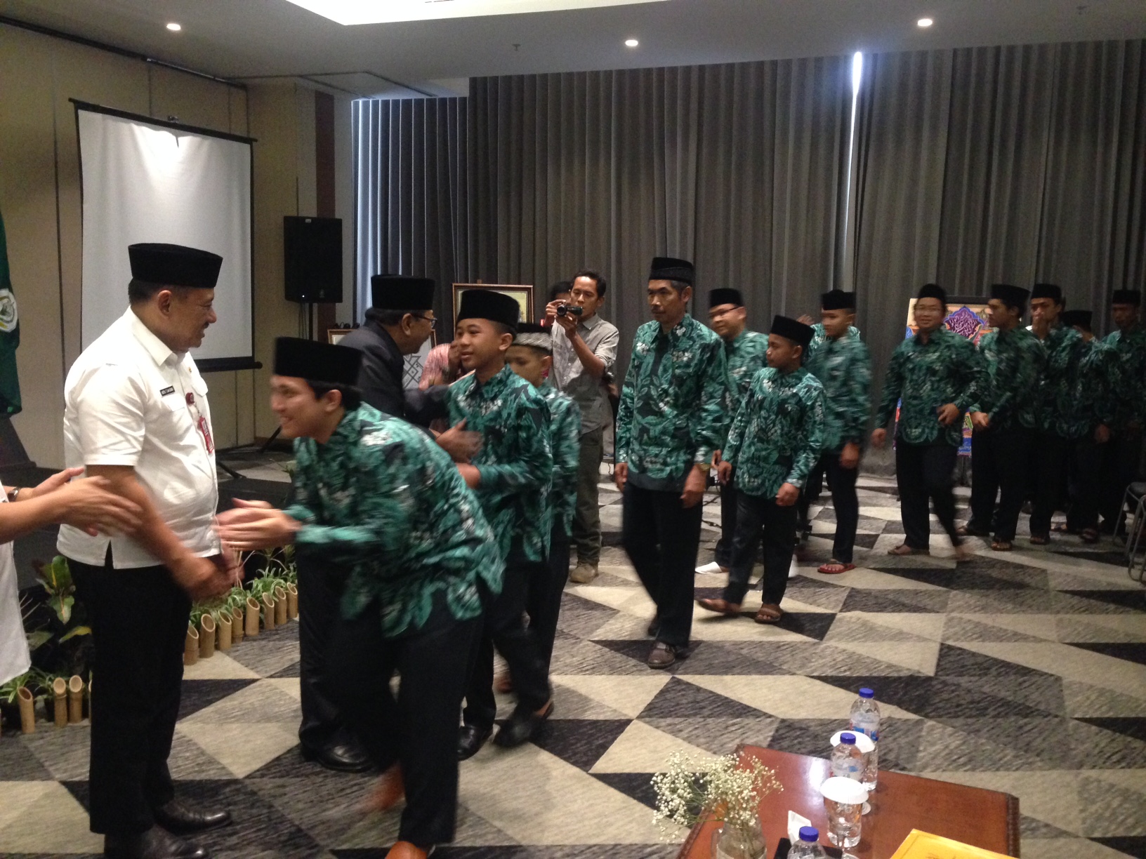 100 Orang dari Kafilah Jatim Menuju Musabaqah Tilawatil Quran di Medan