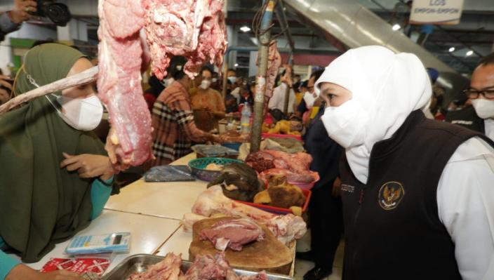 Larang Daging Sapi Impor Masuk ke Jatim, Gubernur Khofifah Pastikan Stok Lokal Sangat Cukup