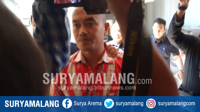 guru-honorer-asal-pamekasan-hairil-anwar-35-menulis-ujaran-kebencian-menghina-presiden-jokowi.jpg