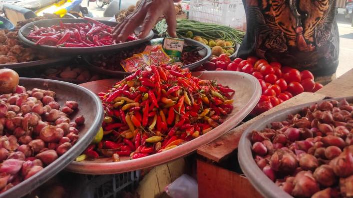 harga-cabai-rawit-di-pasar-kebalen-kota-malang-mengalami-kenaikan.jpg