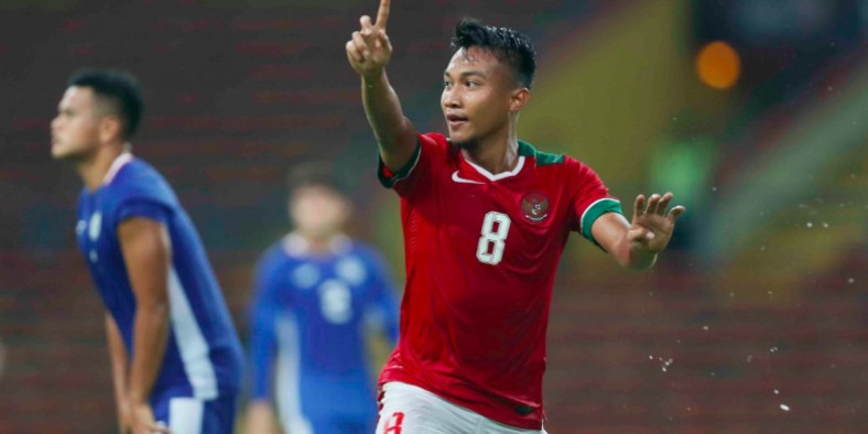 hargianto-merayakan-gol-kedua-indonesia-ke-gawang-filipina-pada-pertandingan-grup-b-sea-games_20170817_211414.jpg