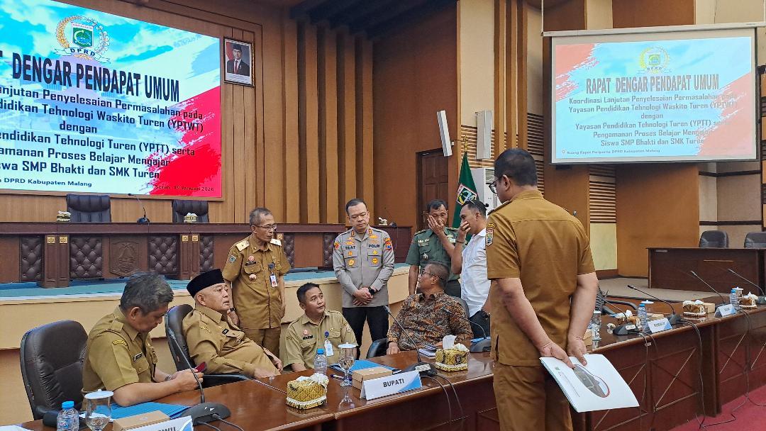 hearing-permasalahan-antar-yayasan-SMK-Turen-dan-SMP-Bhakti-Turen-Kabupaten-Malang.jpg