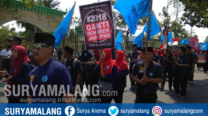 Ikut Demo, Ratusan Guru Honorer Kembali Mogok Mengajar Di Kediri
