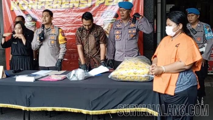 ibu-racuni-anak-Desa-Kepuhrejo-Kecamatan-Ngantru-tulungagung.jpg