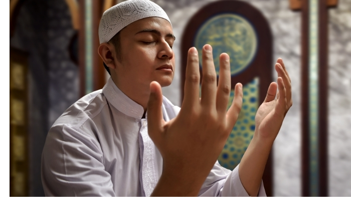 ilustrasi-berdoa-lirik-sholawat-roqqota-aina-ya-syauqon-atau-assalamualaika-ya-rasulullah.jpg