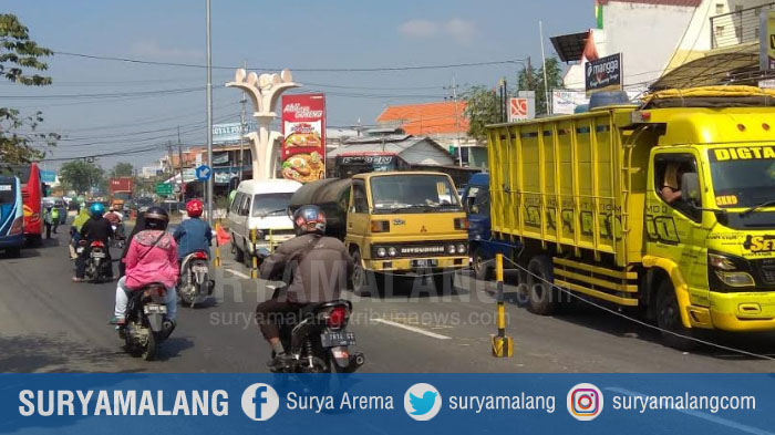jalan-lamongan-h-2-lebaran_20180613_155155.jpg