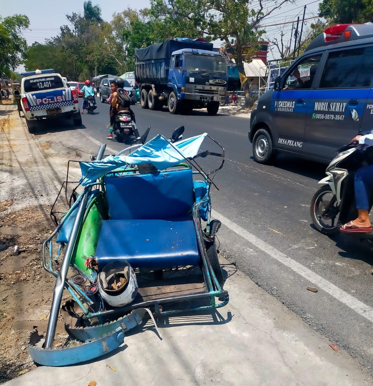 Becak Motor Oleng hingga Tabrawan Lawan Truk Boks di Jalan Raya Lamongan - Mantup