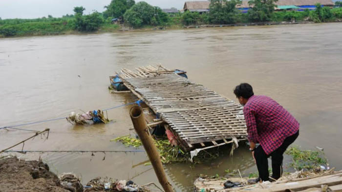 Jembatan Desa di Ngoro Terputus Diterjang Arus Sungai Brantas, Sidoarjo-Mojokerto Putar Arah 10 KM