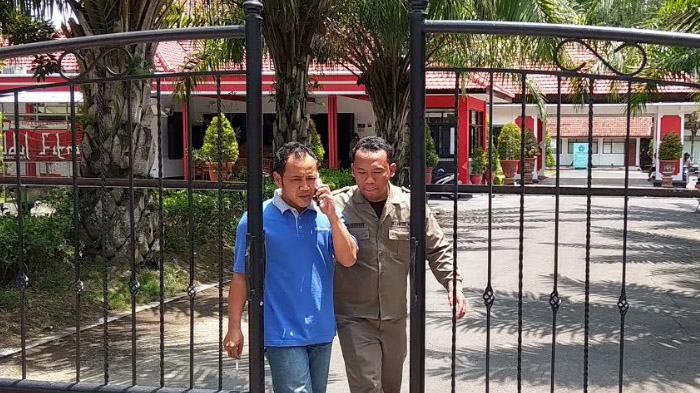 Kaca Jendela Pos Penjagaan Rumdin Wali Kota Blitar Dipecah Orang Tidak Dikenal