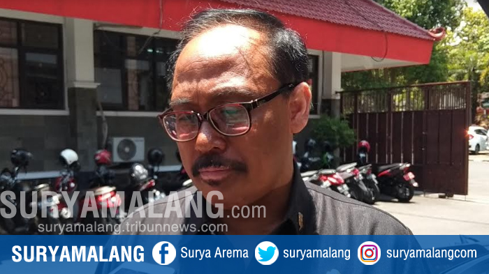 Gagal Lelang, Pemberian Bantuan Perlengkapan Sekolah Untuk Siswa SMA Di Blitar Molor