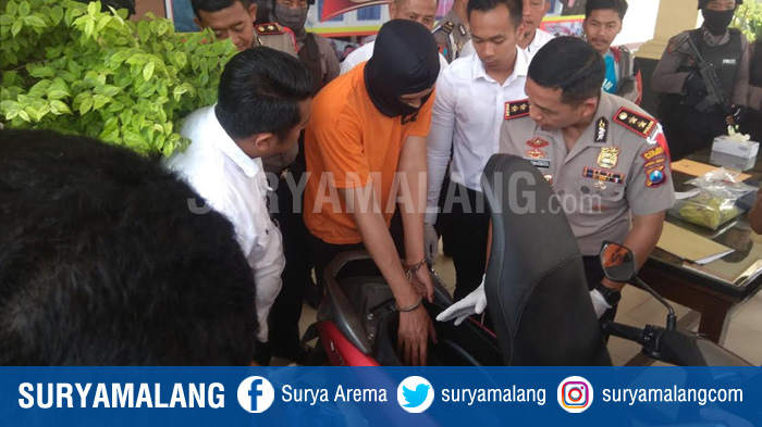 kapolres-mojokerto-akbp-leonardus-simarmata-dan-dimas-sabhra-listianto_20180814_215426.jpg