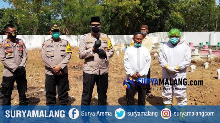 kapolres-situbondo-pemakaman-pasien-pdp.jpg