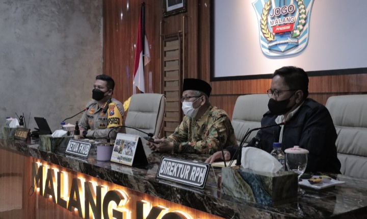 kapolresta-malang-kota-kombes-pol-budi-hermanto-dan-ketua-fkub-kota-malang-kh-ahmad-taufik-kusuma.jpg