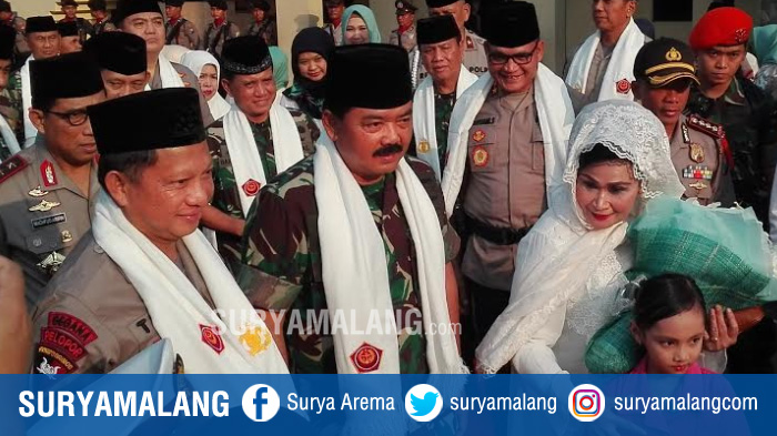 kapolri-jenderal-tito-karnavian-bersama-panglima-tni-marsekal-hadi-tjahjanto_20180601_004321.jpg