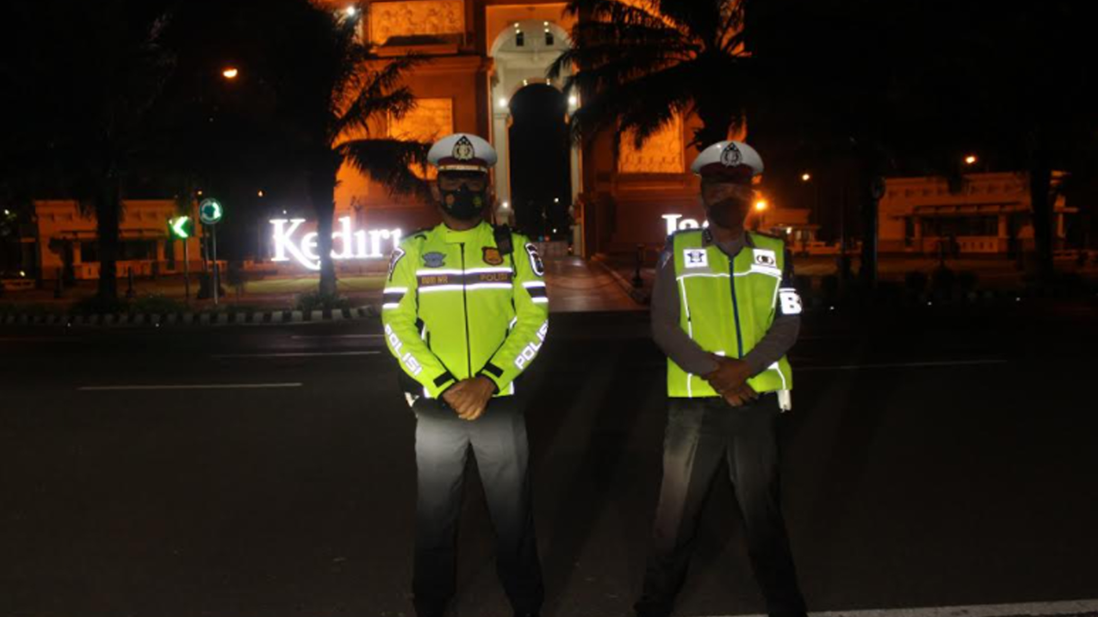 Kawasan Simpang Lima Gumul Kabupaten Kediri Ditutup pada Malam Hari Selama PPKM Darurat