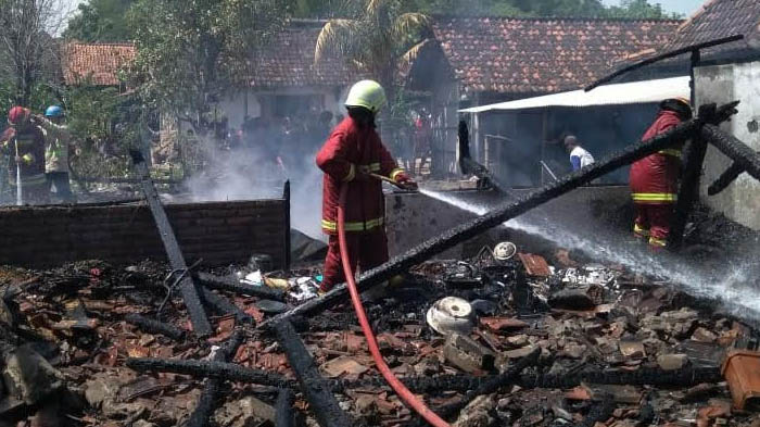 kebakaran-4-rumah-bojonegoro.jpg