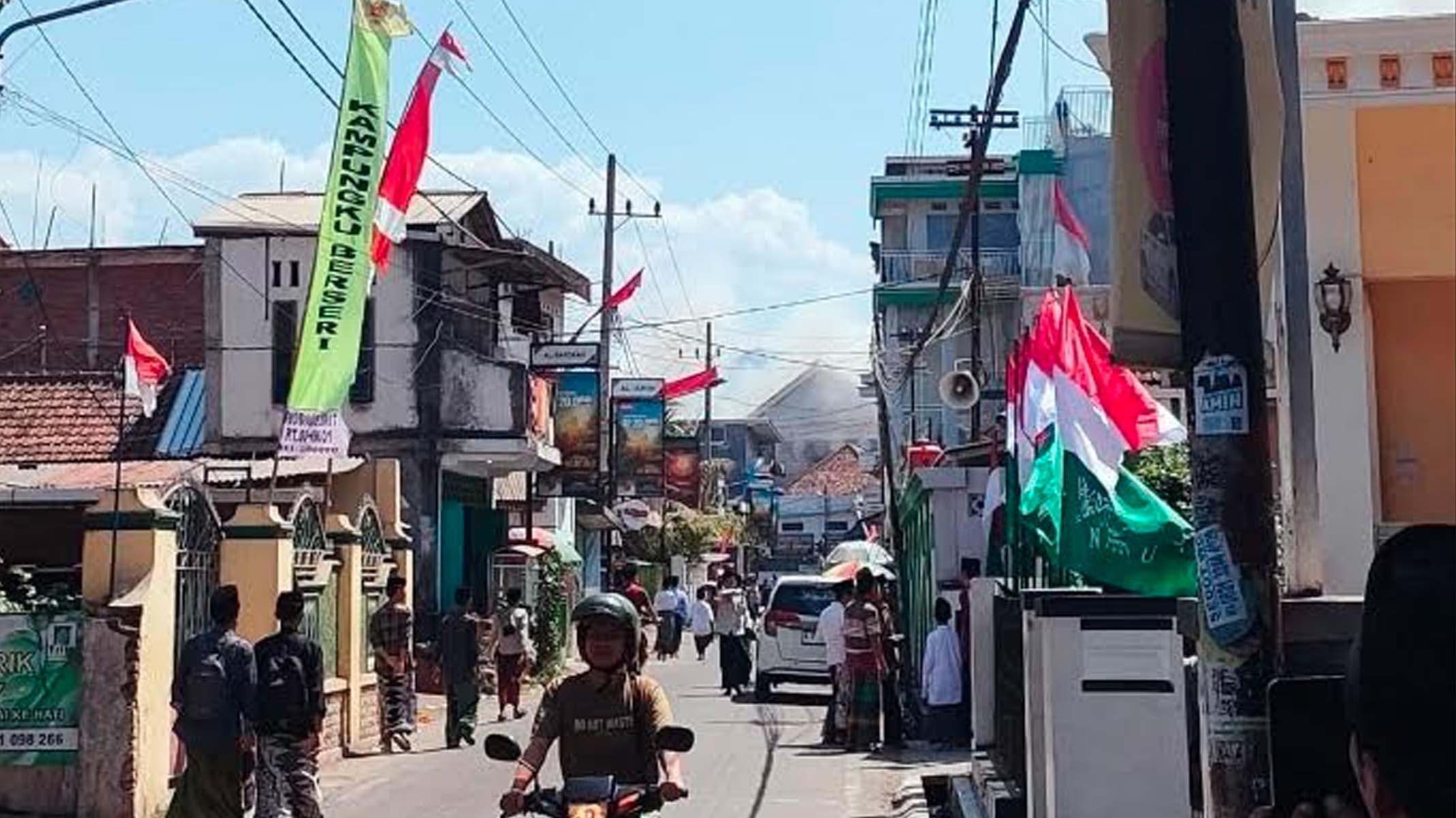 BREAKING NEWS Kebakaran di Ponpes Lirboyo Kota Kediri, Para Santri Dievakuasi