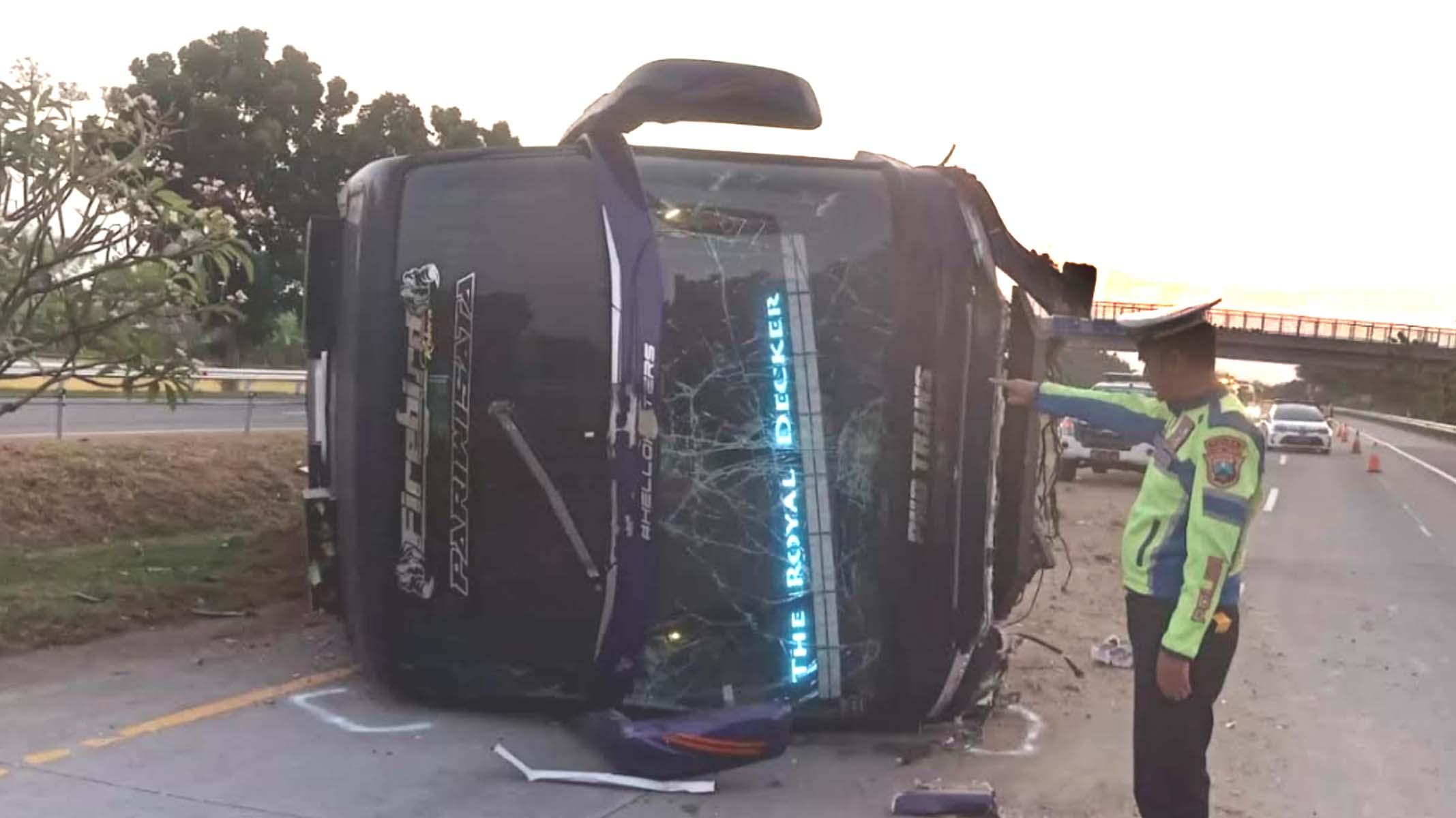 Kecelakaan Bus Pariwisata di Tol Jombang-Mojokerto, Pengemudi Asal Malang Selamat, Kernet Bus Tewas