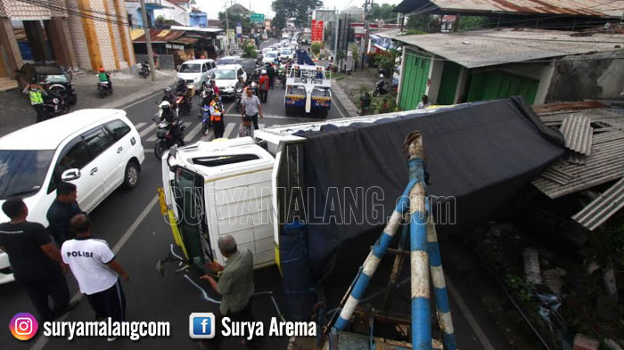 kecelakaan-di-jalan-ir-soekarno-desa-dadaprejo-kota-batu.jpg