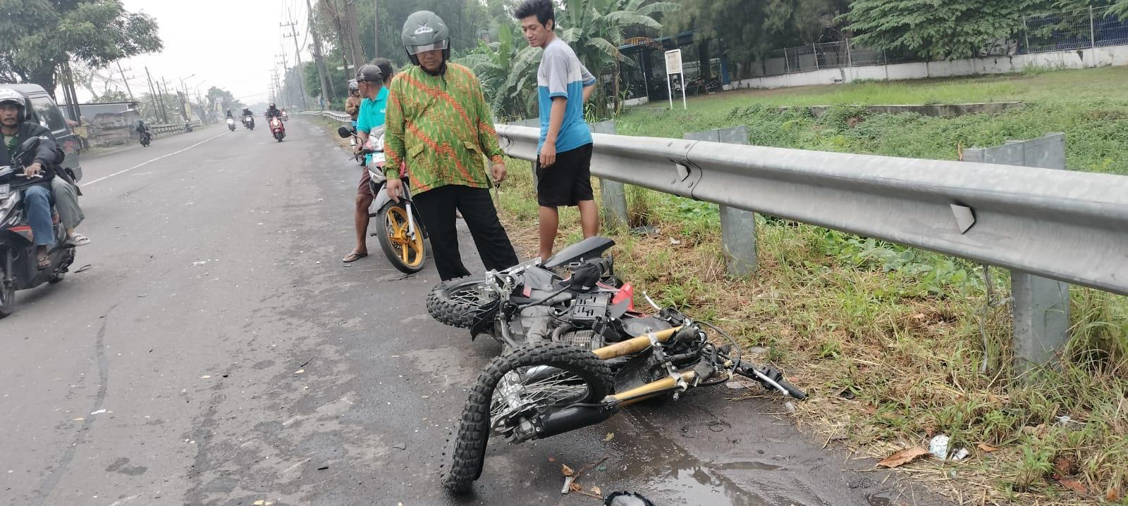 kecelakaan-maut-di-Jalan-Krikilan-Kecamatan-Driyorejo-Kabupaten-Gresik-Kamis-852025.jpg