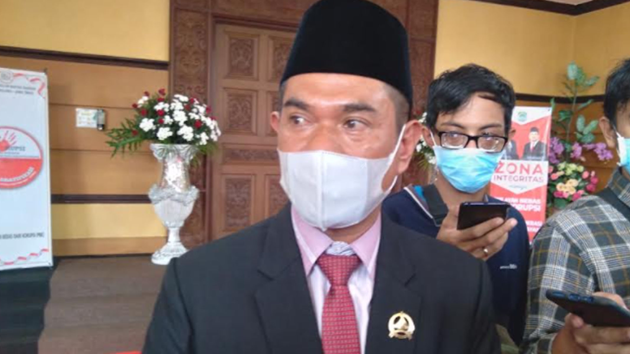 ketua-dprd-kabupaten-malang-darmadi-insentif.jpg
