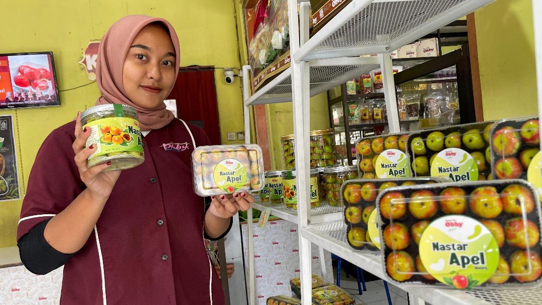 kue-nastar-apel-yang-dibuat-di-Toko-Kue-Obby-Kecamatan-Dau-Kabupaten-Malang.jpg
