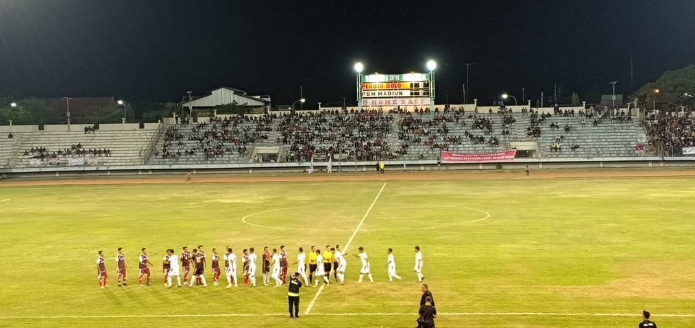 Persis Solo Tumbangkan PSM Madiun 2-1 dalam Laga Persahabatan Di Sadion Willis