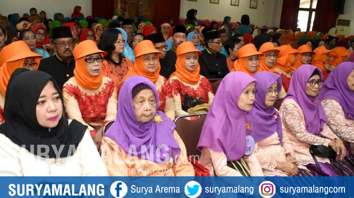 lansia-lomba-paduan-suara-di-kediri_20180926_133736.jpg