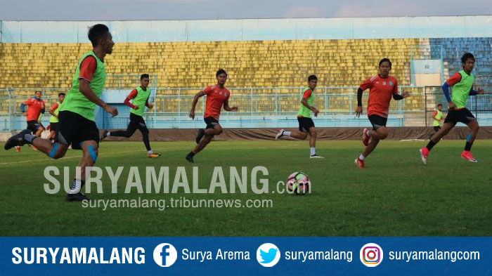 Ini Sikap Arema FC Saat Madura United Tanpa Greg Nwokolo dan Peter Odemwingie