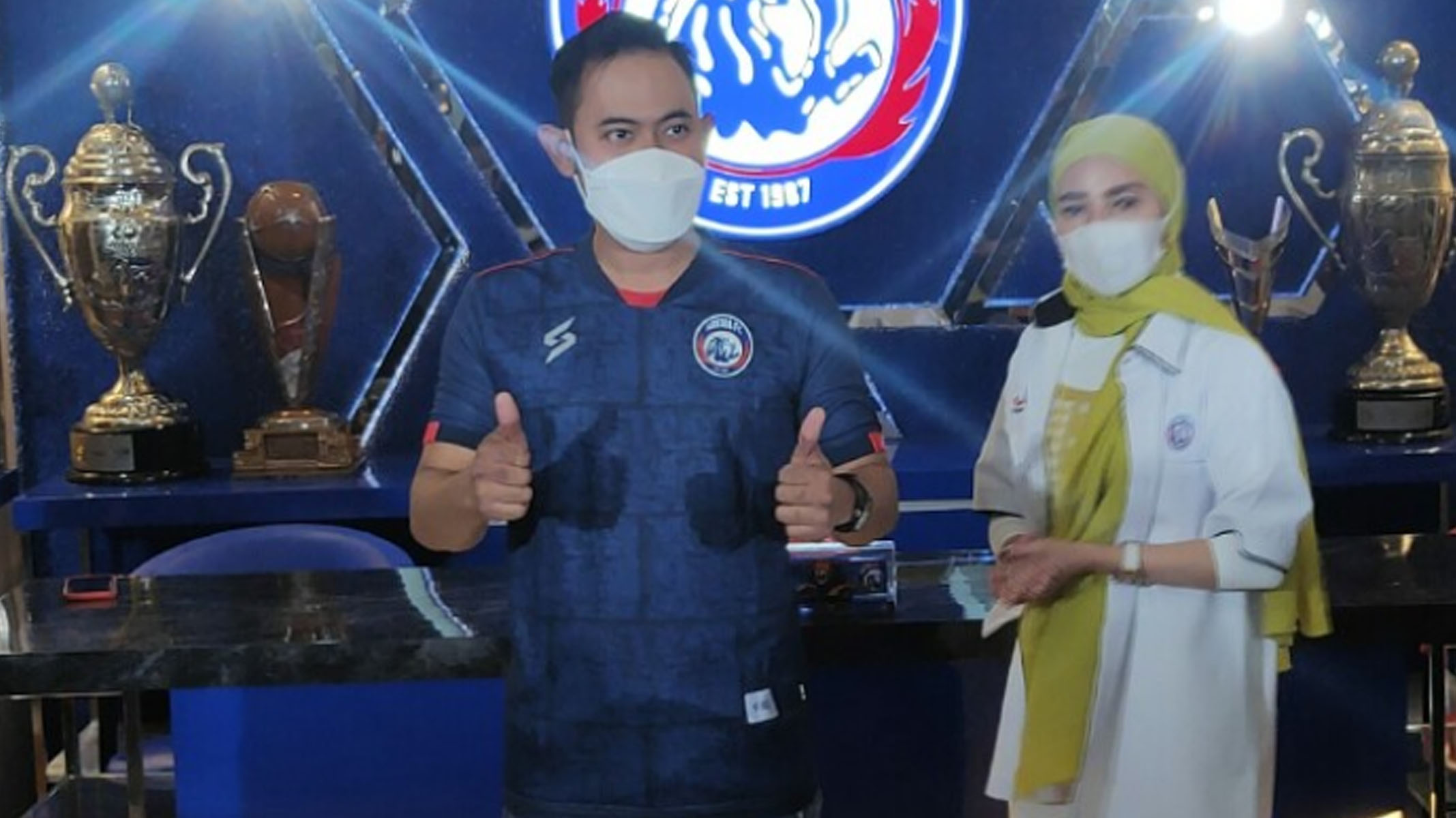 launching-jersey-home-arema-fc.jpg