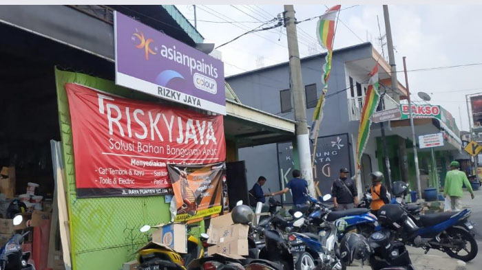 lokasi-pencurian-galvalum-di-toko-bangunan-bumiaji-kota-batu.jpg