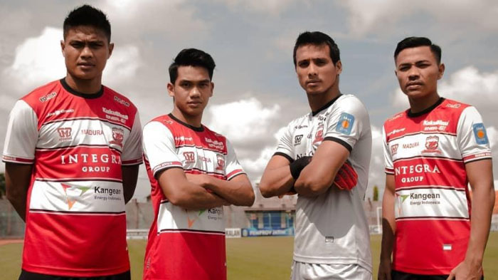 madura-united-fc-resmi-meluncurkan-jersey-yang-akan-dikenakan-di-liga-1-2020.jpg