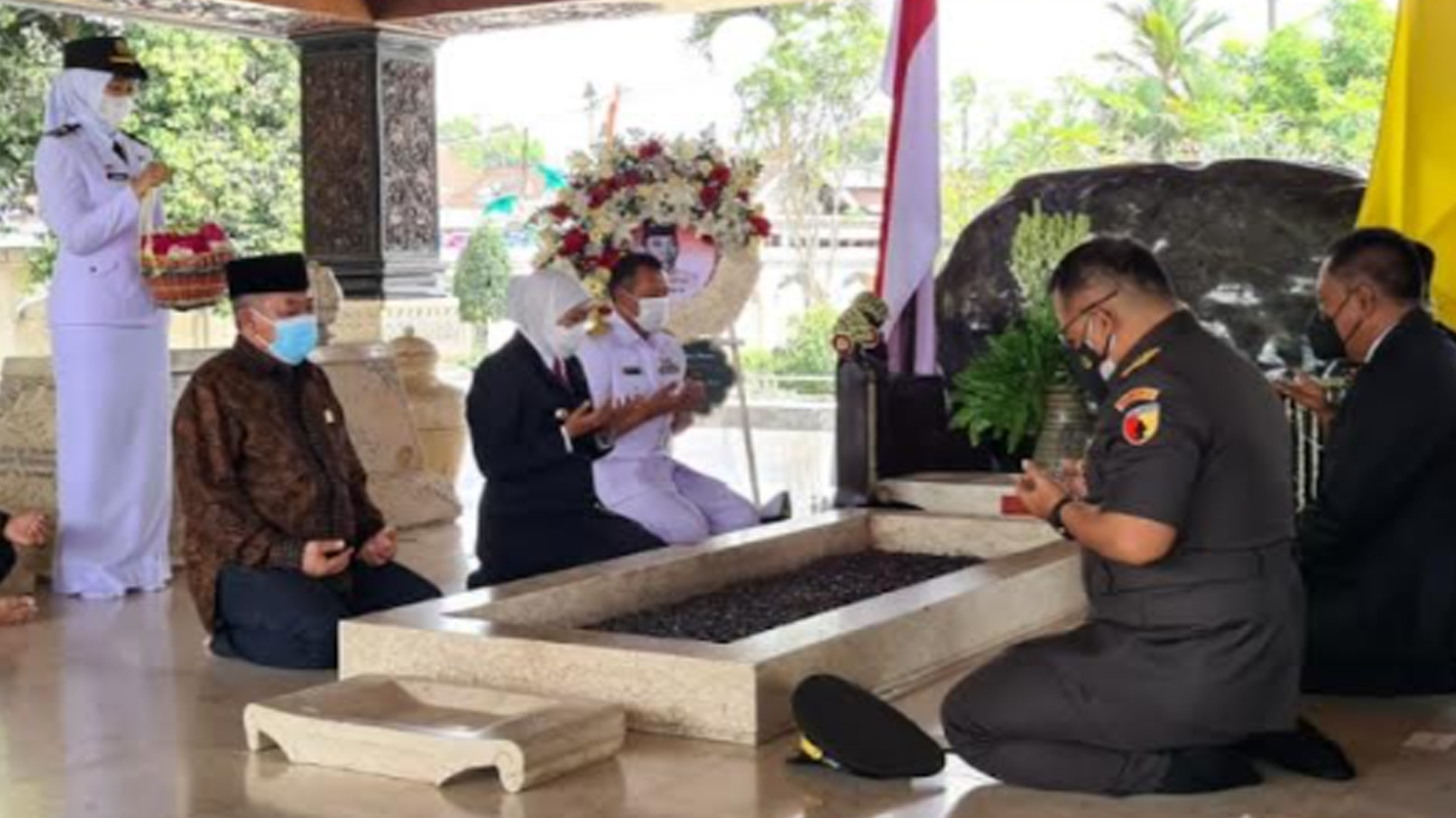 makam-bung-karno-blitar-gubernur-khofifah.jpg