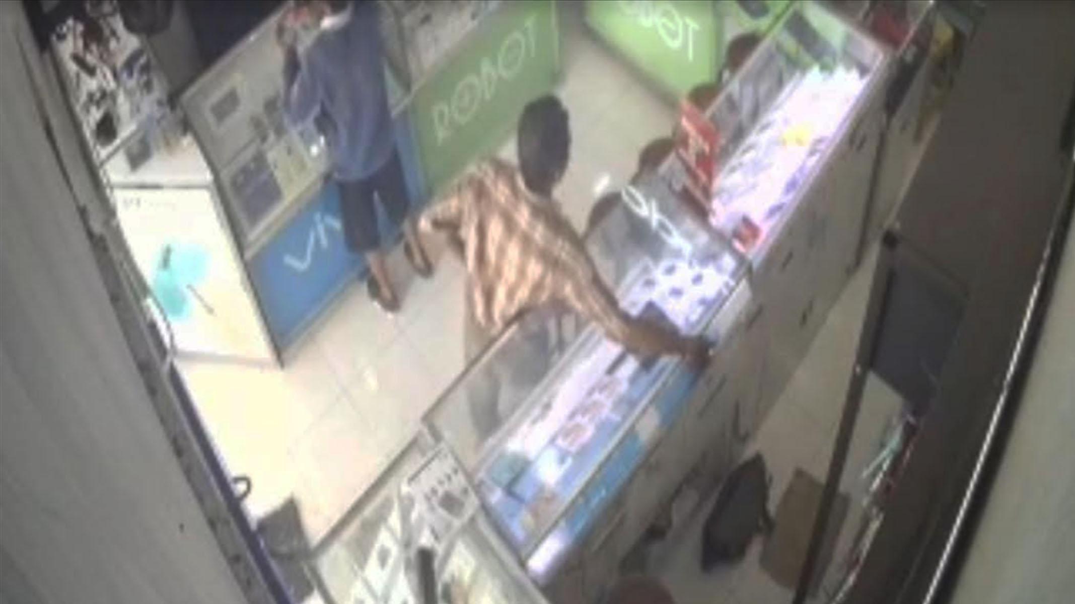 Toko HP Jalan MT Haryono Kota Malang Jadi Korban Maling dengan Modus Pura-Pura Jadi Pembeli