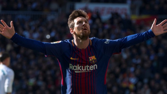 megabintang-fc-barcelona-lionel-messi-merayakan-gol-yang-dia-cetak-ke-gawang-real-madrid_20171223_221749.jpg