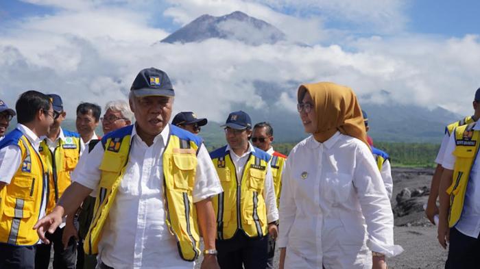 Kebut Pembangunan Jembatan Glidik 2 Malang - Lumajang yang Rusak Akibat Lahar Dingin Semeru 4 Bulan