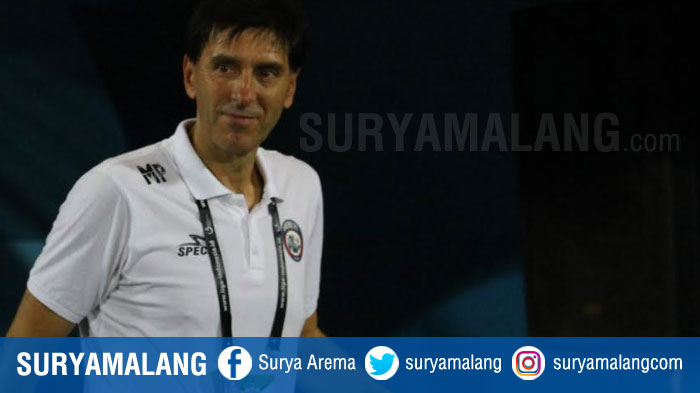 milan-petrovic-pelatih-arema-fc-saat-melawan-bhayangkara-fc_20180522_220516.jpg