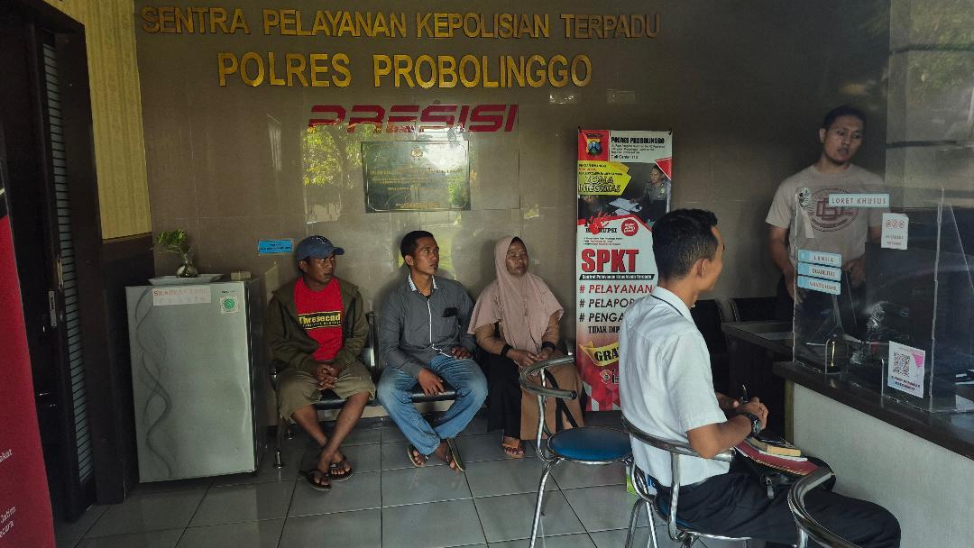 Emak-emak di Probolinggo Dituduh Punya Ilmu Santet, Rumahnya Dilempar Bom Ikan