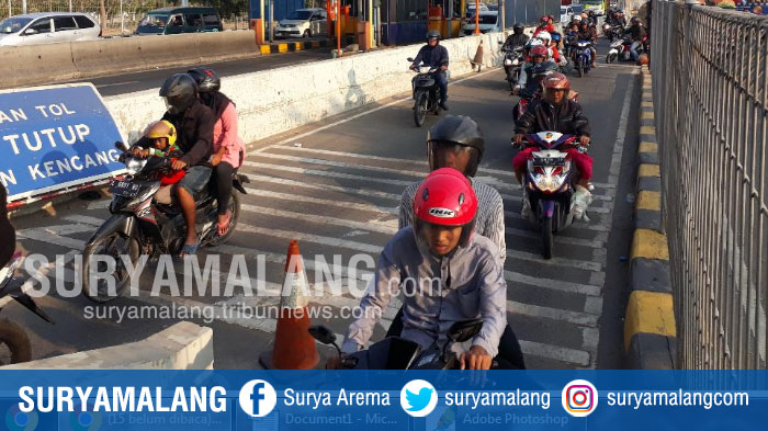 motor-yang-masuk-pintu-jembatan-suramadu_20180821_180855.jpg