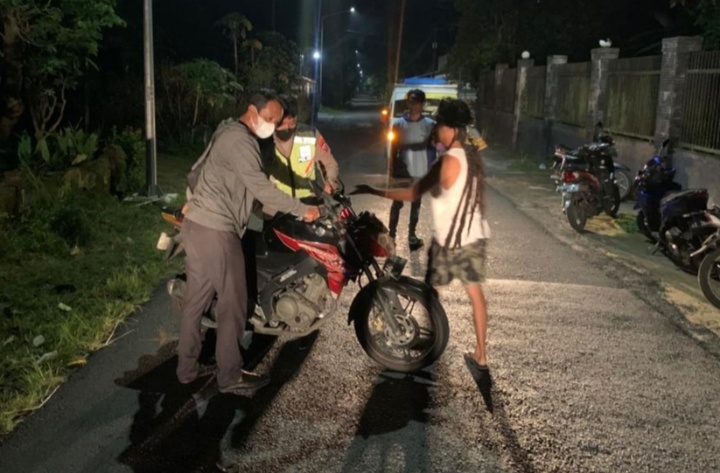 Ngebut, Pemuda Tanpa Identitas Tewas dalam Kecelakaan Tunggal di Ponggok, Blitar