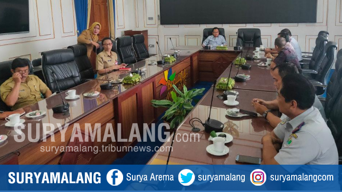 mou-pemerintah-kota-malang-dengan-penyedia-aplikasi-angkot-online-pt-tron-di-balai-kota-malang.jpg