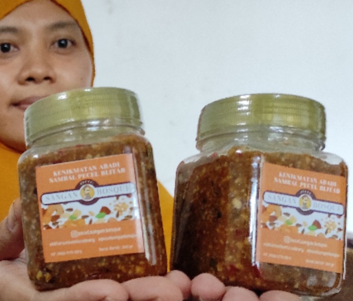 nia-setyowati-dan-sambal-pecel-di-kelurahan-turi-kecamatan-sukorejo-kota-blitar.jpg